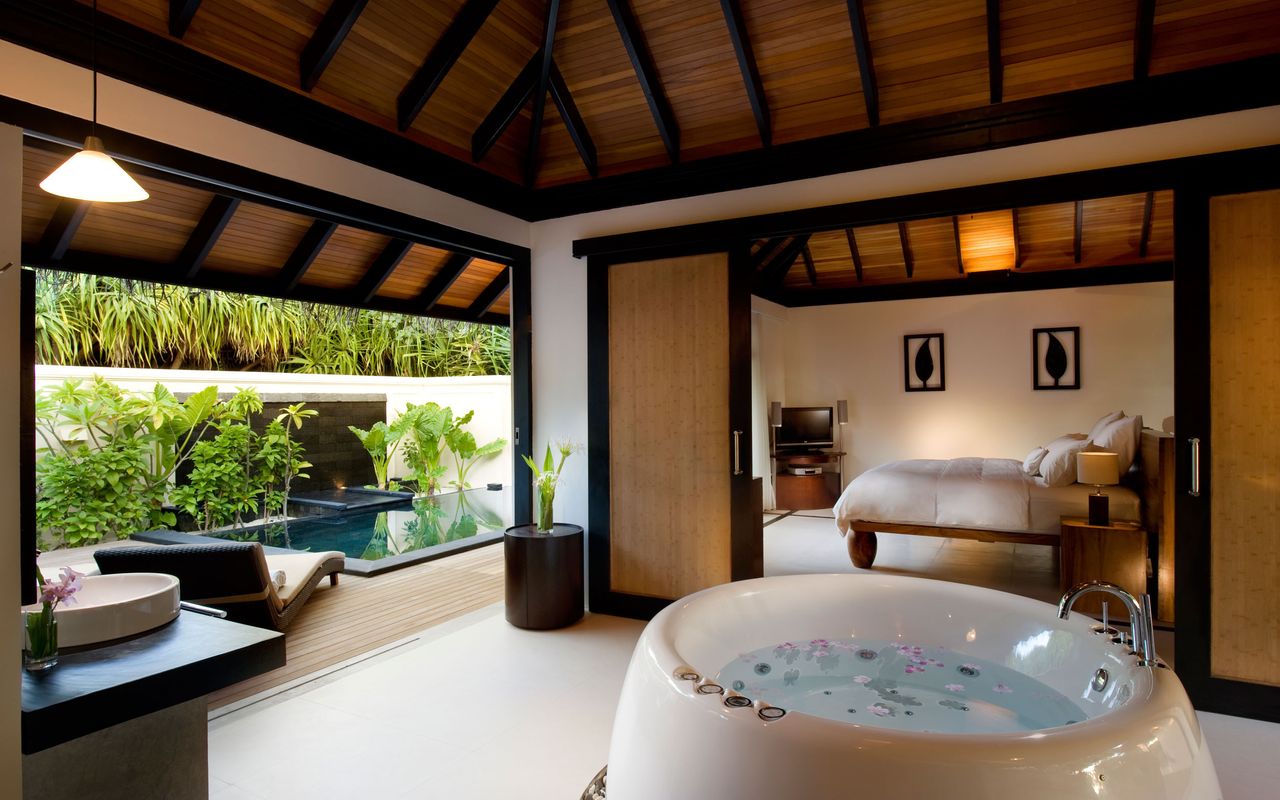 ja-manafaru-beach-villa-interior